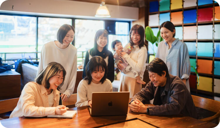 主婦・ママクラスで学んでいる様子